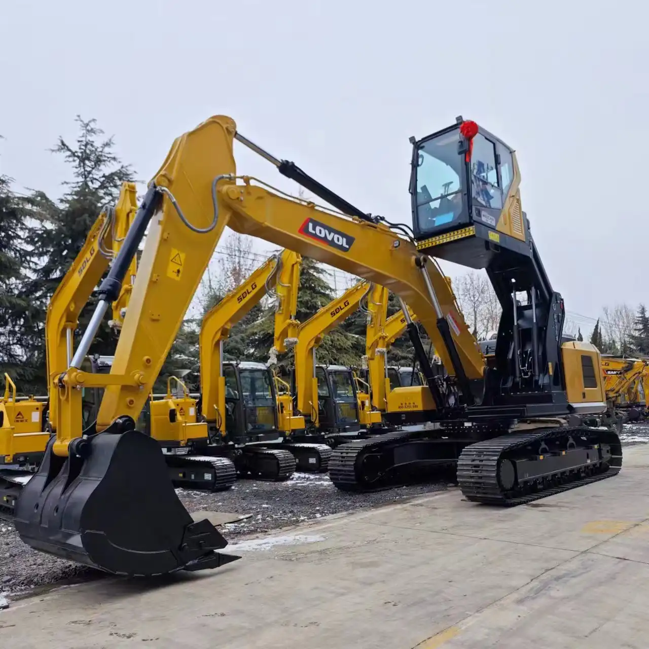 How Does Customizable Cab Lifting Height Benefit Your Excavator Operations?